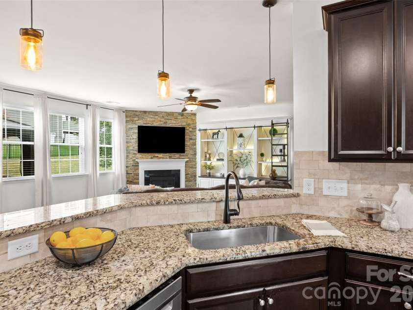 13403 Highflyer Woods Lane, Charlotte, NC 28278.  MLS# CAR4404795, YatesRealty ID 40665. 