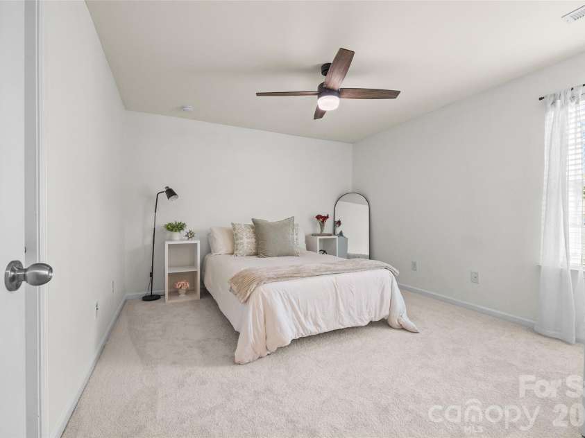 13403 Highflyer Woods Lane, Charlotte, NC 28278.  MLS# CAR4404795, YatesRealty ID 40665. 