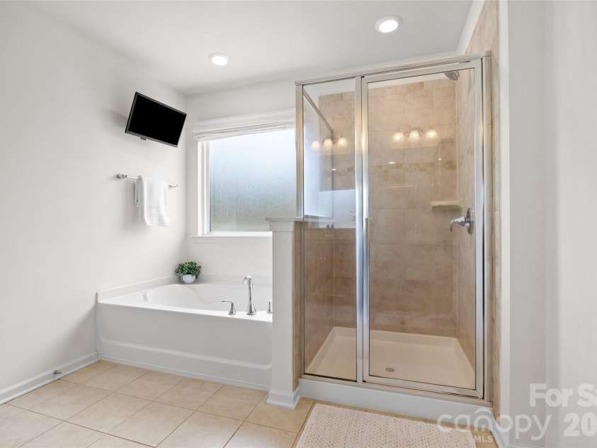 13403 Highflyer Woods Lane, Charlotte, NC 28278.  MLS# CAR4404795, YatesRealty ID 40665. 