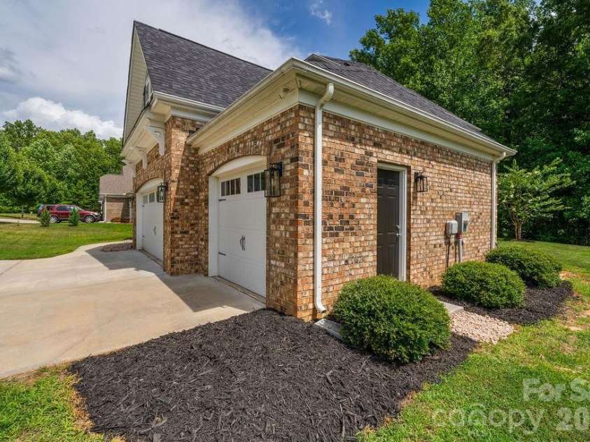 14842 Belleglade Trail, Mint Hill, NC 28227.  MLS# CAR4406402, YatesRealty ID 40667. 