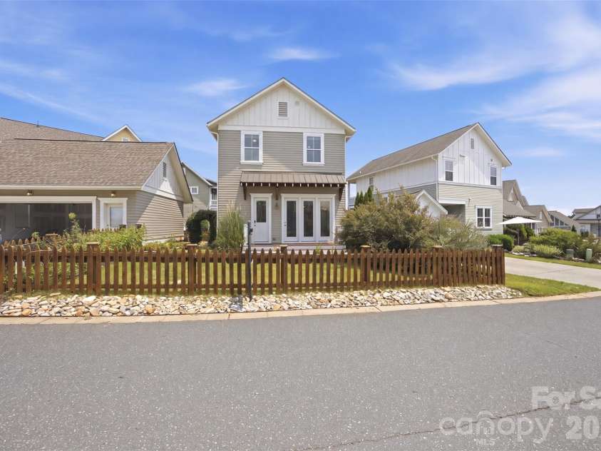 743 Waterscape Court, Rock Hill, SC 29730.  MLS# CAR4407648, YatesRealty ID 40668. 