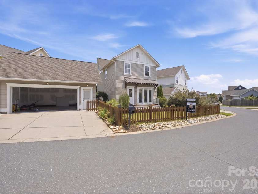 743 Waterscape Court, Rock Hill, SC 29730.  MLS# CAR4407648, YatesRealty ID 40668. 