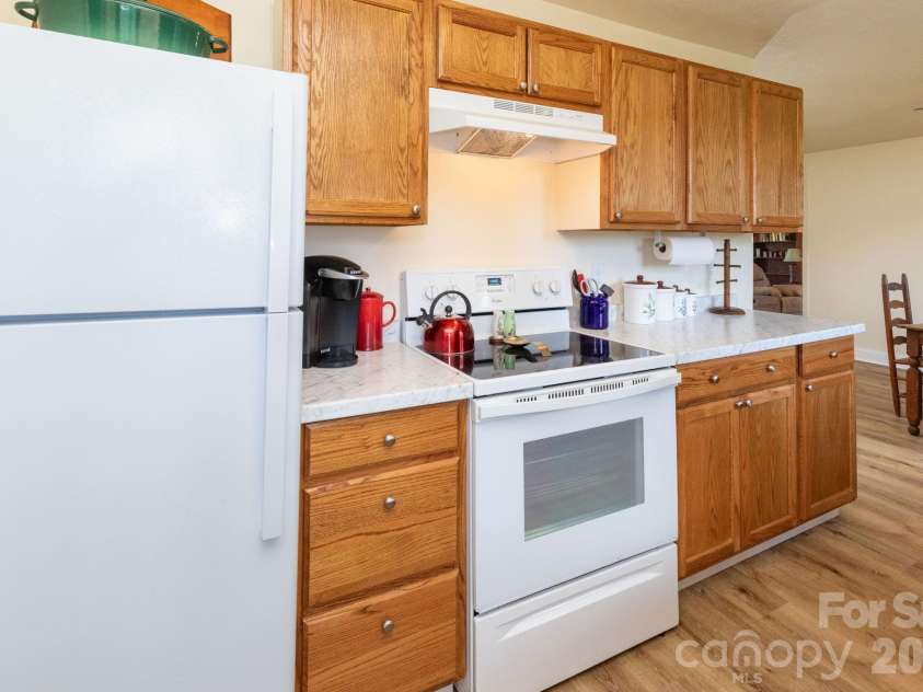 1860 Deer Park Lake Road, Spruce Pine, NC 28777.  MLS# CAR4408891, YatesRealty ID 40669. Kitchen