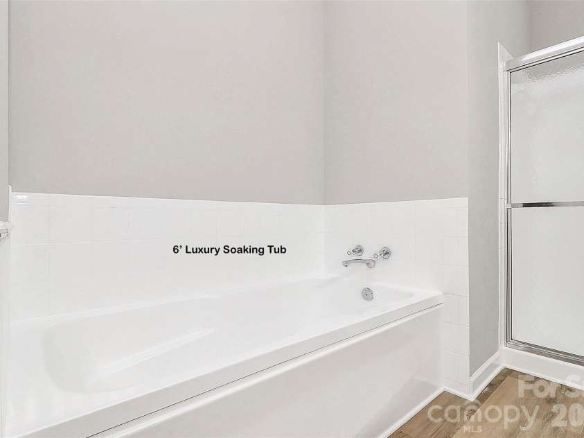16464 Redstone Mountain Lane, Charlotte, NC 28277.  MLS# CAR4341427, YatesRealty ID 4067. Primary Bath 6' Luxury Soaking Tub Tlled 