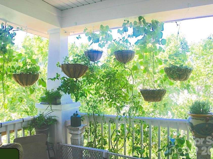 16464 Redstone Mountain Lane, Charlotte, NC 28277.  MLS# CAR4341427, YatesRealty ID 4067. Summer 