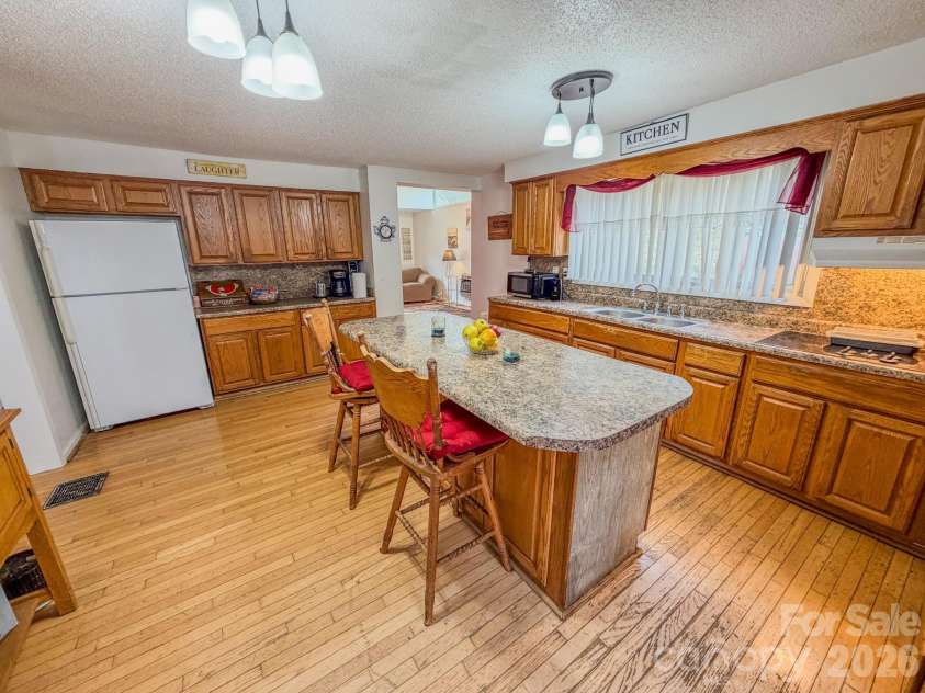 2301 Silver Mill Road, Marshall, NC 28753.  MLS# CAR4294103, YatesRealty ID 4067. 