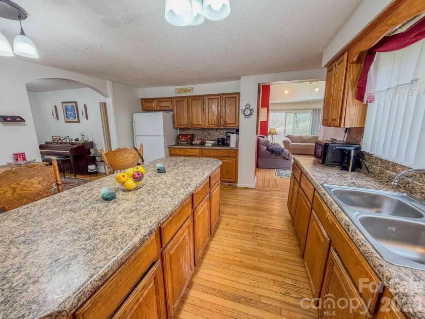 2301 Silver Mill Road, Marshall, NC 28753.  MLS# CAR4294103, YatesRealty ID 4067. 