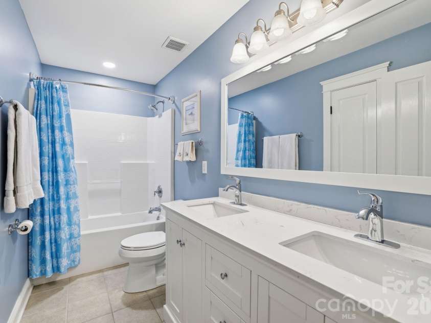705 Glenn Allen Way, Fort Mill, SC 29715.  MLS# CAR4409601, YatesRealty ID 40670. 