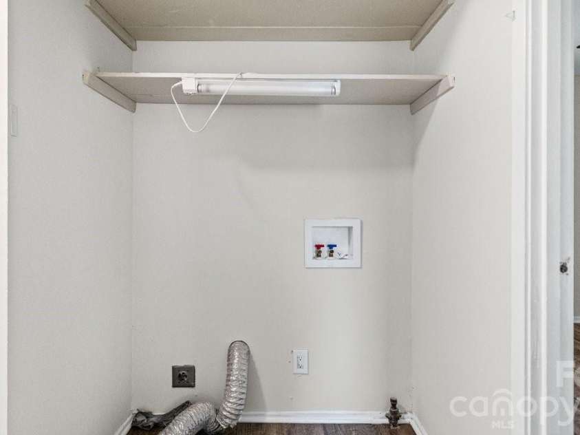 634 Kentbrook Drive, Charlotte, NC 28213.  MLS# CAR4409337, YatesRealty ID 40674. 