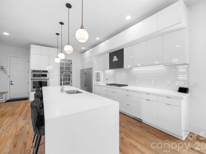 1216 Goodwin Avenue, Charlotte, NC 28205.  MLS# CAR4399899, YatesRealty ID 40678. 