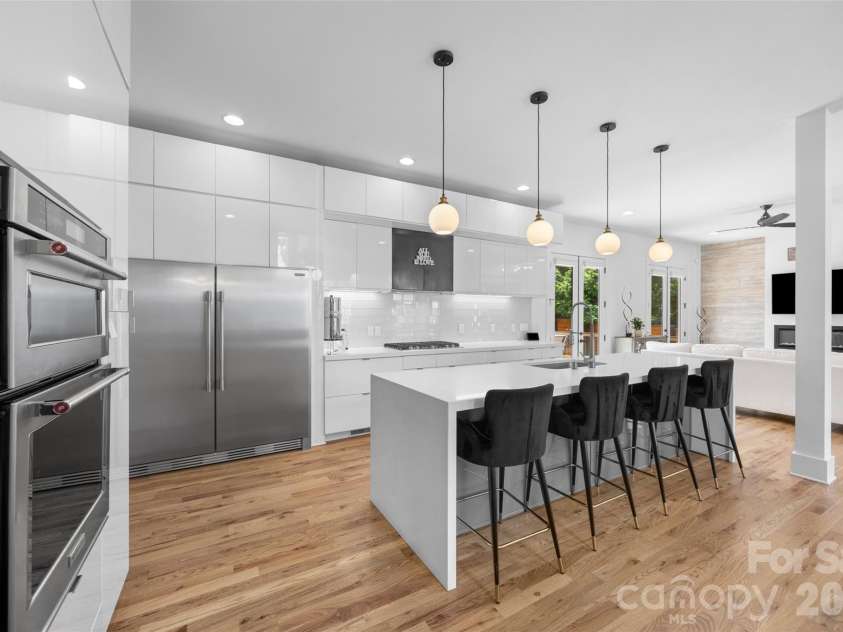 1216 Goodwin Avenue, Charlotte, NC 28205.  MLS# CAR4399899, YatesRealty ID 40678. 