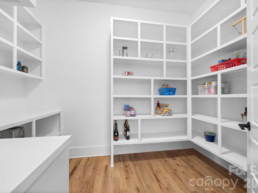 1216 Goodwin Avenue, Charlotte, NC 28205.  MLS# CAR4399899, YatesRealty ID 40678. 