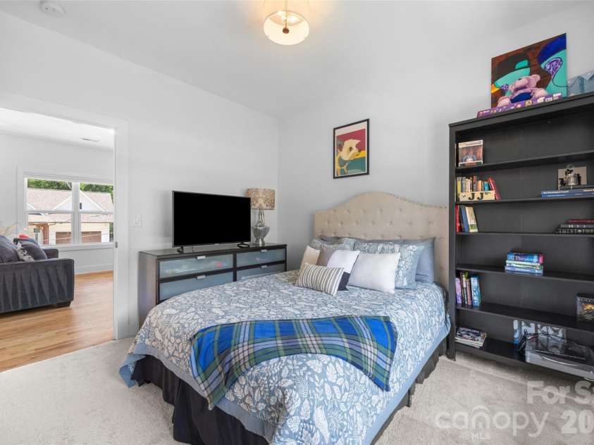 1216 Goodwin Avenue, Charlotte, NC 28205.  MLS# CAR4399899, YatesRealty ID 40678. 