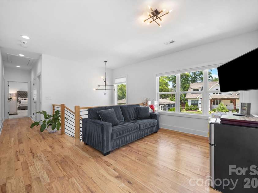 1216 Goodwin Avenue, Charlotte, NC 28205.  MLS# CAR4399899, YatesRealty ID 40678. 