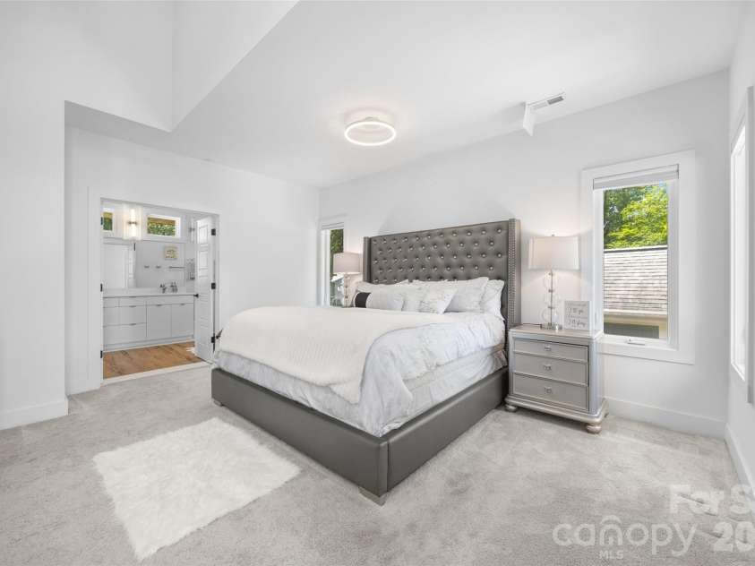 1216 Goodwin Avenue, Charlotte, NC 28205.  MLS# CAR4399899, YatesRealty ID 40678. 