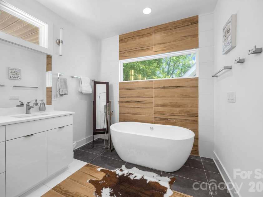 1216 Goodwin Avenue, Charlotte, NC 28205.  MLS# CAR4399899, YatesRealty ID 40678. 