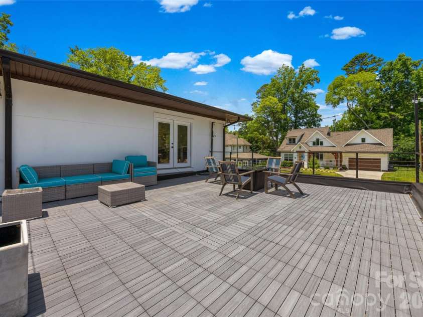 1216 Goodwin Avenue, Charlotte, NC 28205.  MLS# CAR4399899, YatesRealty ID 40678. 
