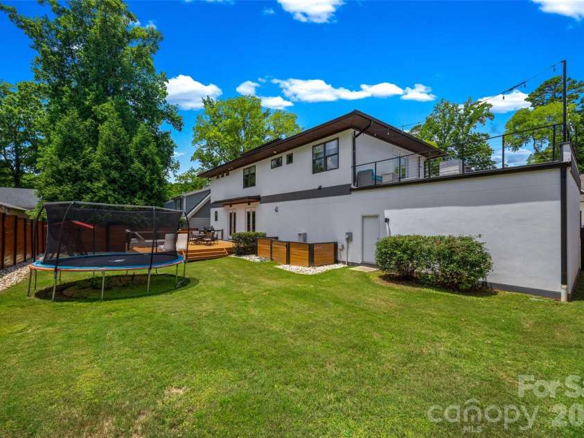 1216 Goodwin Avenue, Charlotte, NC 28205.  MLS# CAR4399899, YatesRealty ID 40678. 
