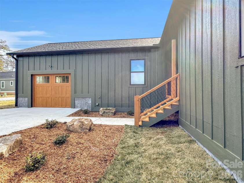 171 Peyton Elaine Road, Clyde, NC 28721.  MLS# CAR4333107, YatesRealty ID 4068. 