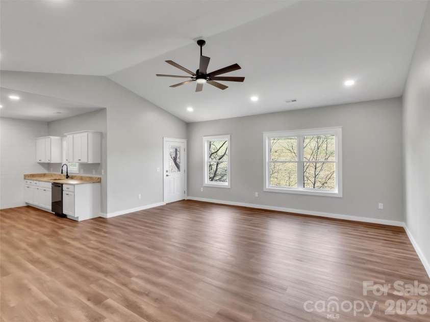 171 Peyton Elaine Road, Clyde, NC 28721.  MLS# CAR4333107, YatesRealty ID 4068. 