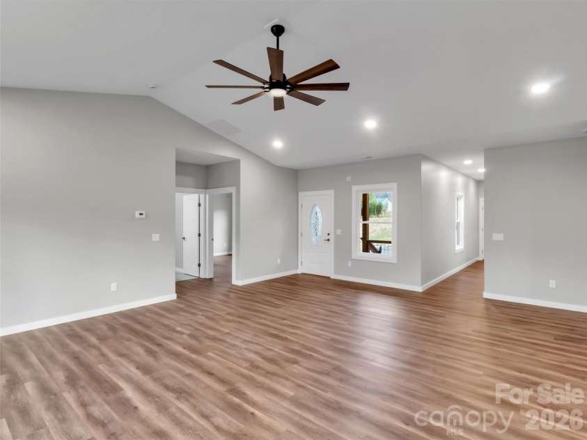 171 Peyton Elaine Road, Clyde, NC 28721.  MLS# CAR4333107, YatesRealty ID 4068. 