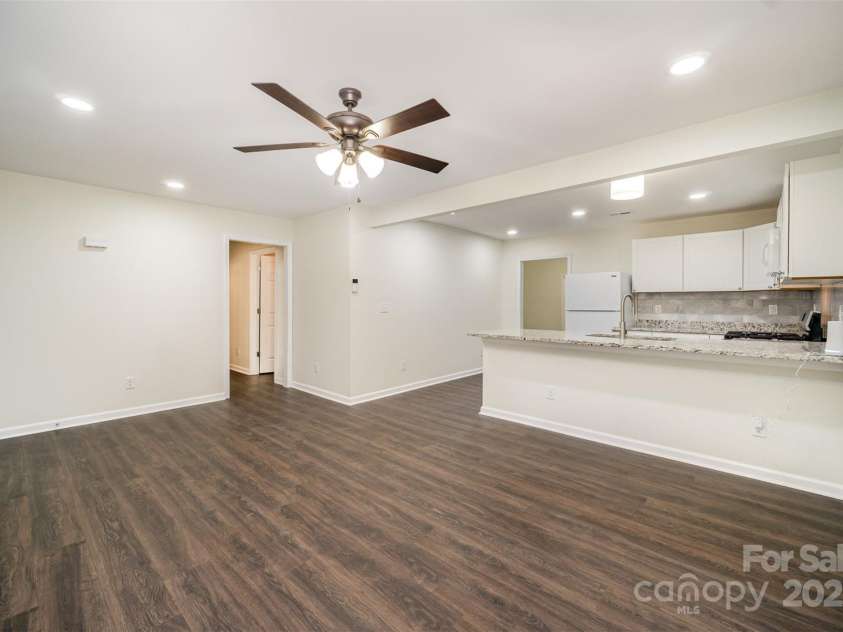 8624 Sharonbrook Drive, Charlotte, NC 28210.  MLS# CAR4329528, YatesRealty ID 4068. 