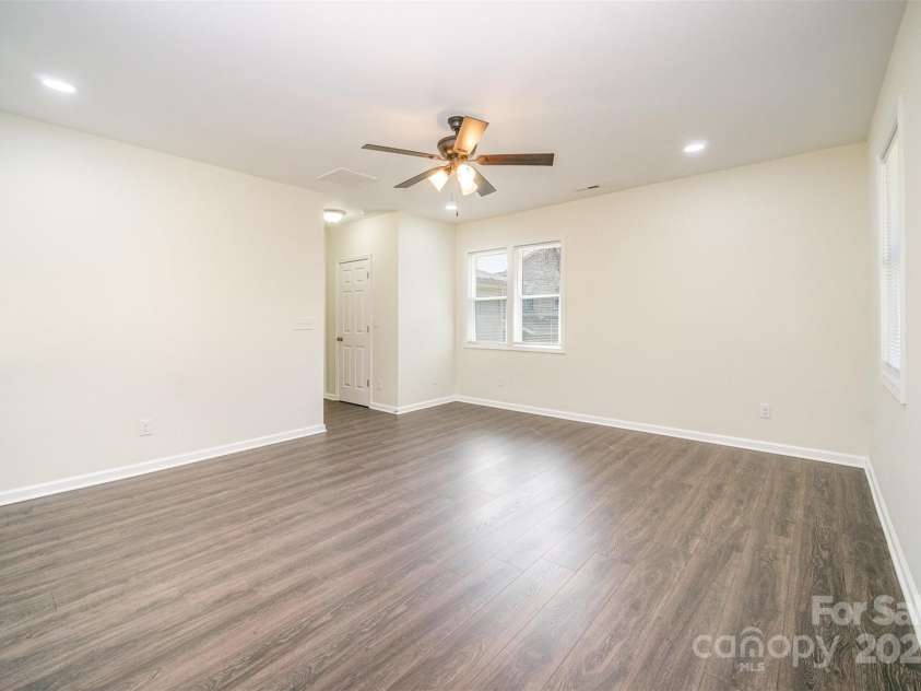 8624 Sharonbrook Drive, Charlotte, NC 28210.  MLS# CAR4329528, YatesRealty ID 4068. 