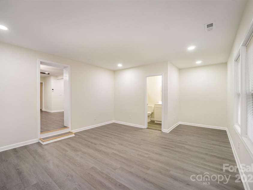 8624 Sharonbrook Drive, Charlotte, NC 28210.  MLS# CAR4329528, YatesRealty ID 4068. 