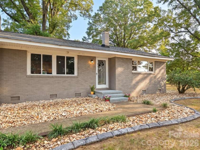 3115 Potter Road, Waxhaw, NC 28173.  MLS# CAR4406942, YatesRealty ID 40681. 