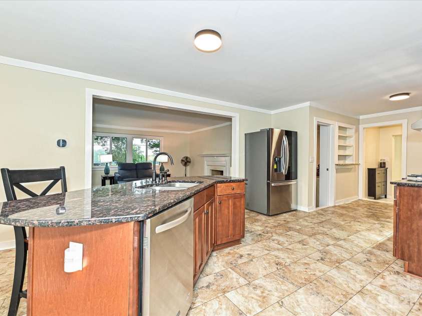 3115 Potter Road, Waxhaw, NC 28173.  MLS# CAR4406942, YatesRealty ID 40681. 
