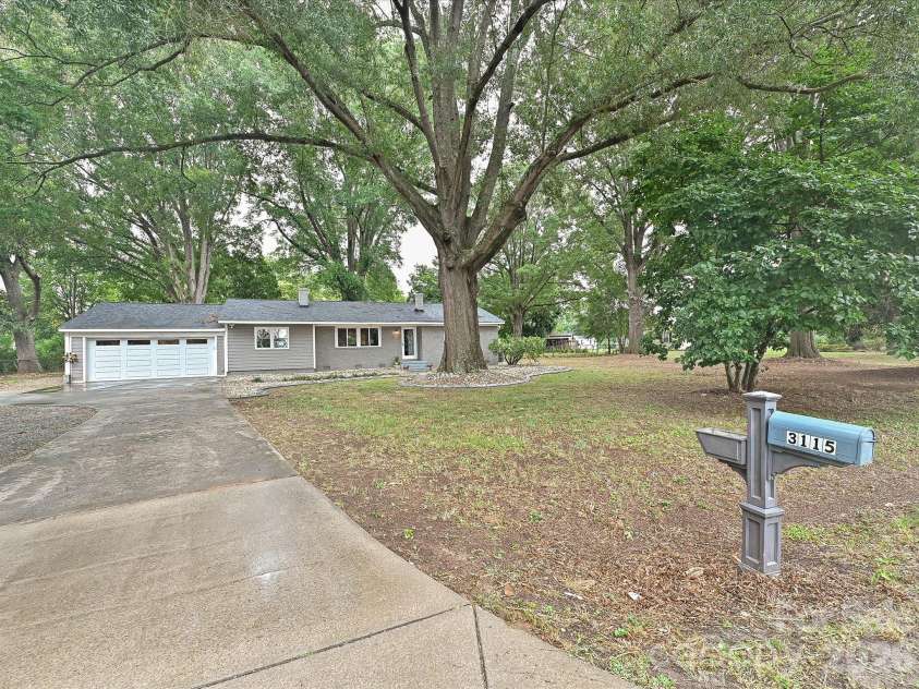 3115 Potter Road, Waxhaw, NC 28173.  MLS# CAR4406942, YatesRealty ID 40681. 