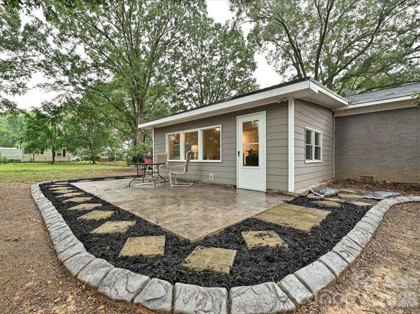 3115 Potter Road, Waxhaw, NC 28173.  MLS# CAR4406942, YatesRealty ID 40681. Patio