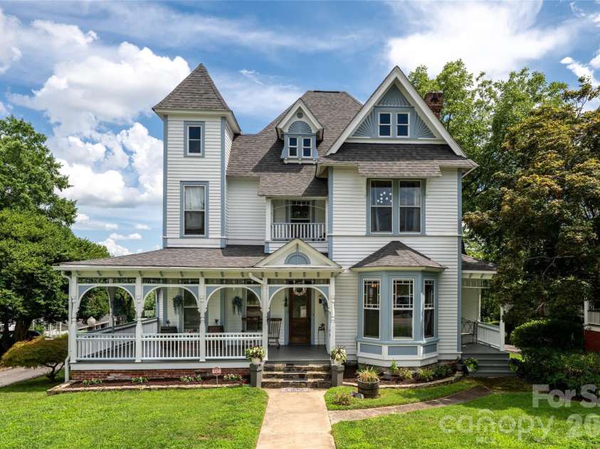 411 Union Street, Morganton, NC 28655.  MLS# CAR4405061, YatesRealty ID 40682. 
