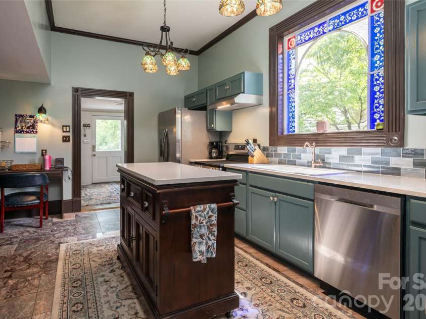 411 Union Street, Morganton, NC 28655.  MLS# CAR4405061, YatesRealty ID 40682. 