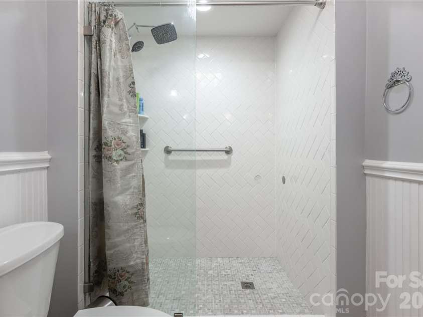 411 Union Street, Morganton, NC 28655.  MLS# CAR4405061, YatesRealty ID 40682. 