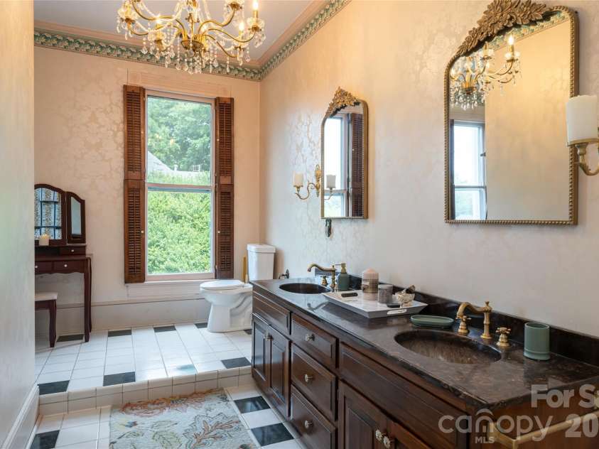 411 Union Street, Morganton, NC 28655.  MLS# CAR4405061, YatesRealty ID 40682. 