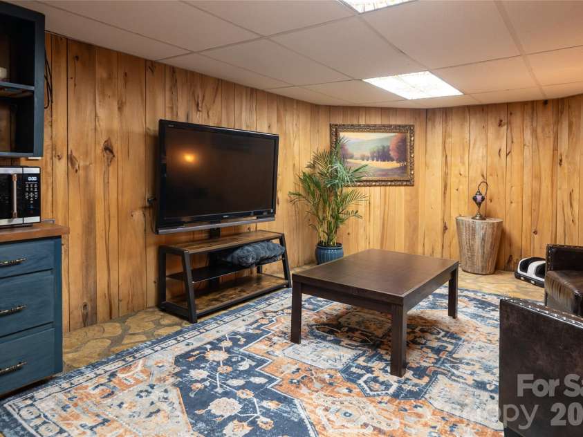 411 Union Street, Morganton, NC 28655.  MLS# CAR4405061, YatesRealty ID 40682. 