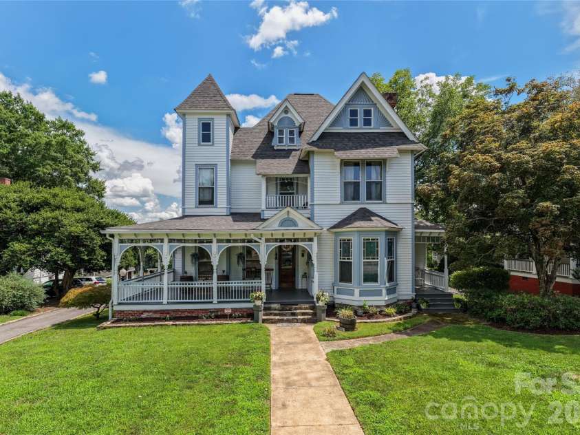 411 Union Street, Morganton, NC 28655.  MLS# CAR4405061, YatesRealty ID 40682. 