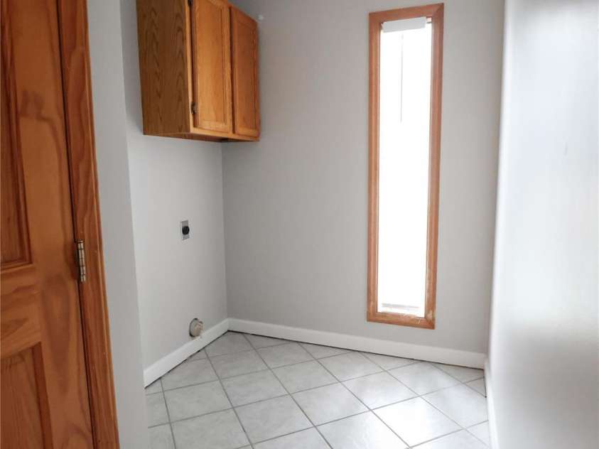 5516 Brookwood Lane, Hickory, NC 28602.  MLS# CAR4408343, YatesRealty ID 40684. 