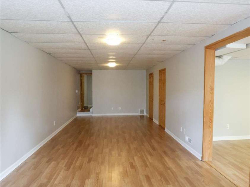 5516 Brookwood Lane, Hickory, NC 28602.  MLS# CAR4408343, YatesRealty ID 40684. 