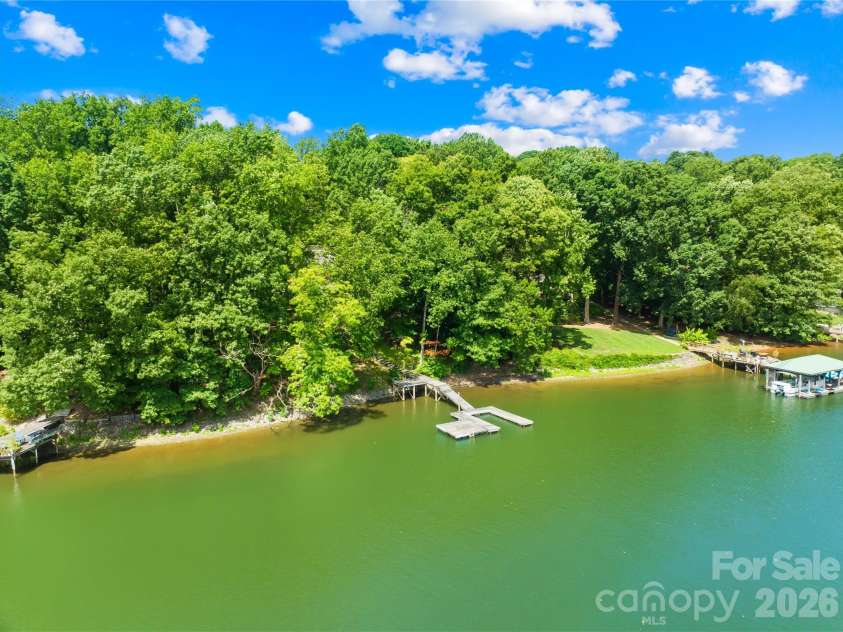114 Forest Cove Lane, Mooresville, NC 28117.  MLS# CAR4405584, YatesRealty ID 40686. 