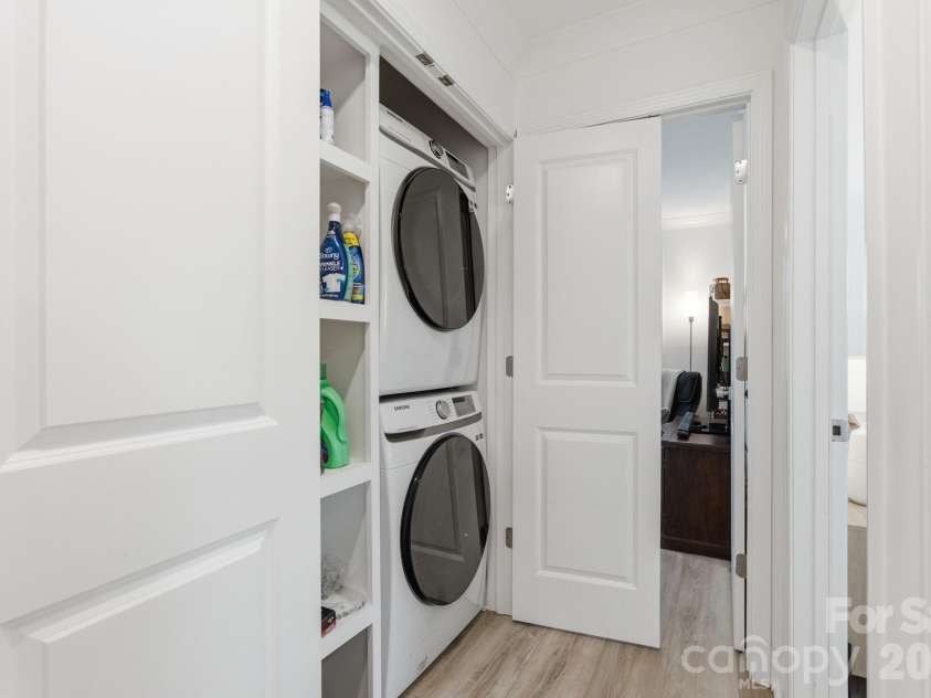 2639 Englehardt Street, Charlotte, NC 28216.  MLS# CAR4408712, YatesRealty ID 40687. 