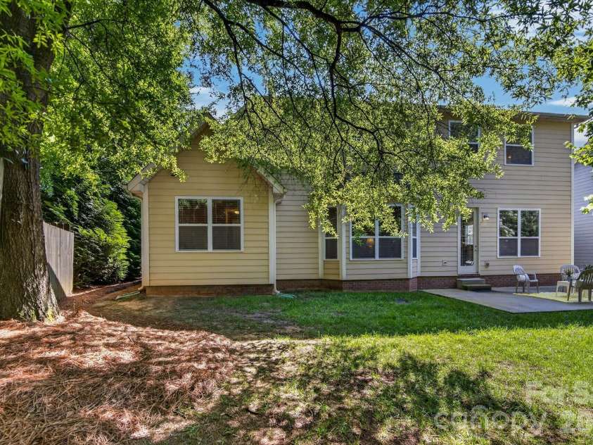 14832 Long Iron Drive, Huntersville, NC 28078.  MLS# CAR4388214, YatesRealty ID 4069. 