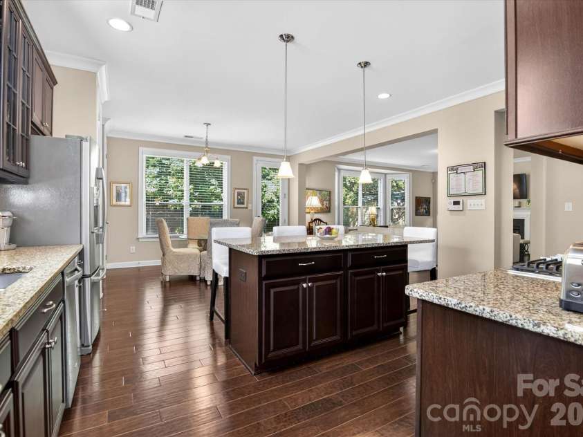 14832 Long Iron Drive, Huntersville, NC 28078.  MLS# CAR4388214, YatesRealty ID 4069. Kitchen
