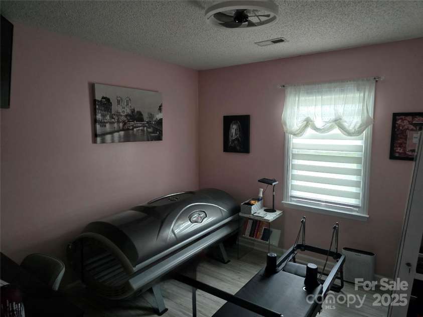 5202 Robin Lane, Randleman, NC 27317.  MLS# CAR4333825, YatesRealty ID 4069. 