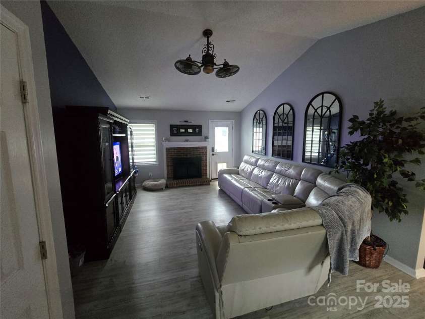 5202 Robin Lane, Randleman, NC 27317.  MLS# CAR4333825, YatesRealty ID 4069. 