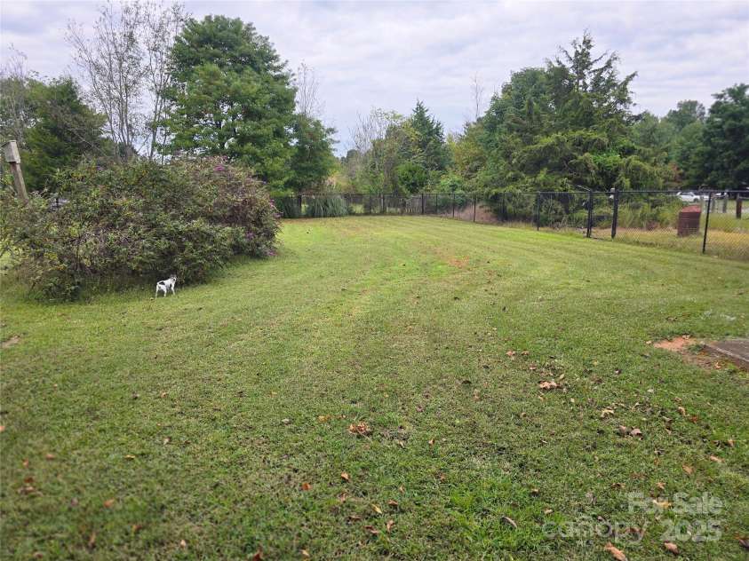 5202 Robin Lane, Randleman, NC 27317.  MLS# CAR4333825, YatesRealty ID 4069. 