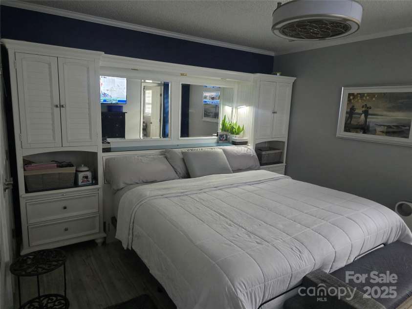 5202 Robin Lane, Randleman, NC 27317.  MLS# CAR4333825, YatesRealty ID 4069. 