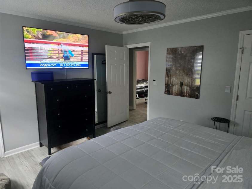 5202 Robin Lane, Randleman, NC 27317.  MLS# CAR4333825, YatesRealty ID 4069. 