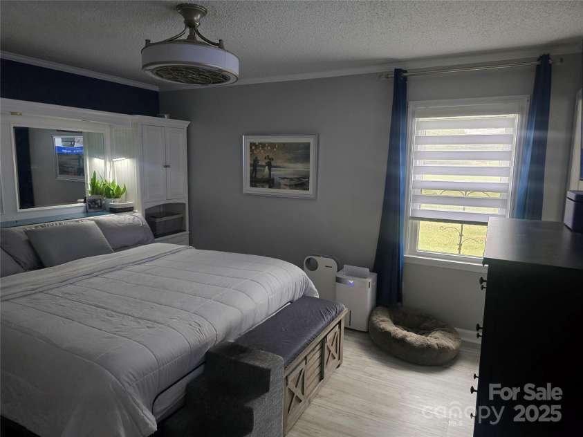 5202 Robin Lane, Randleman, NC 27317.  MLS# CAR4333825, YatesRealty ID 4069. 